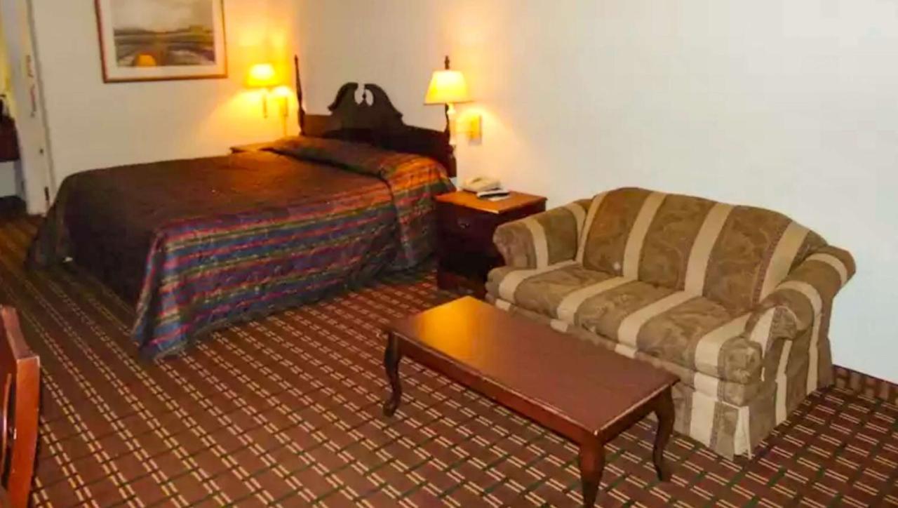 Days Inn & Suites By Wyndham Brewton Dış mekan fotoğraf