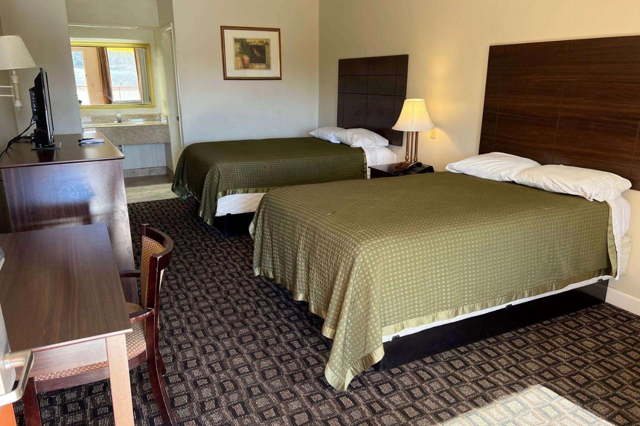 Days Inn & Suites By Wyndham Brewton Dış mekan fotoğraf