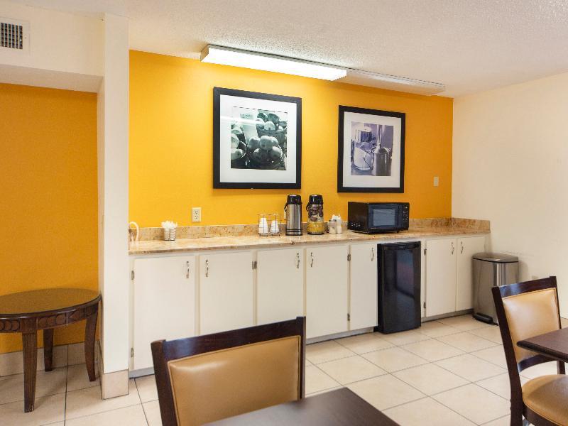 Days Inn & Suites By Wyndham Brewton Dış mekan fotoğraf